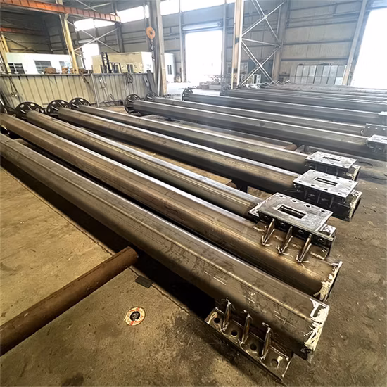 Einzel-Doppelarm-Stahl, verzinktes Metall, Beleuchtung, CCTV-Kamera, Ampel-Signalmast